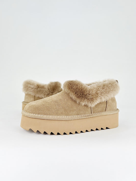 UGG Slipper Beige