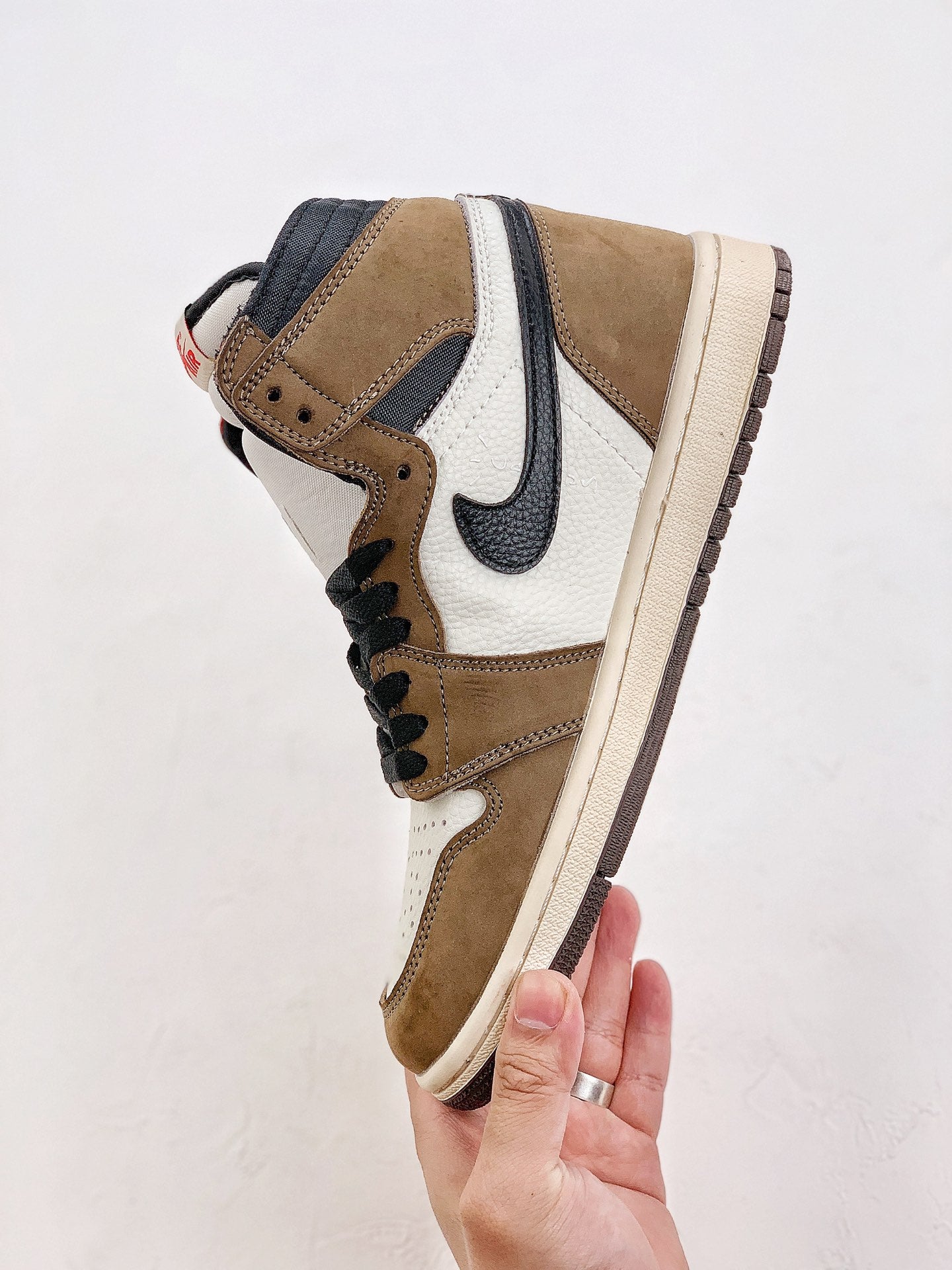 Nike Air Jordan 1 Retro High Travis Scott Cactus Jack