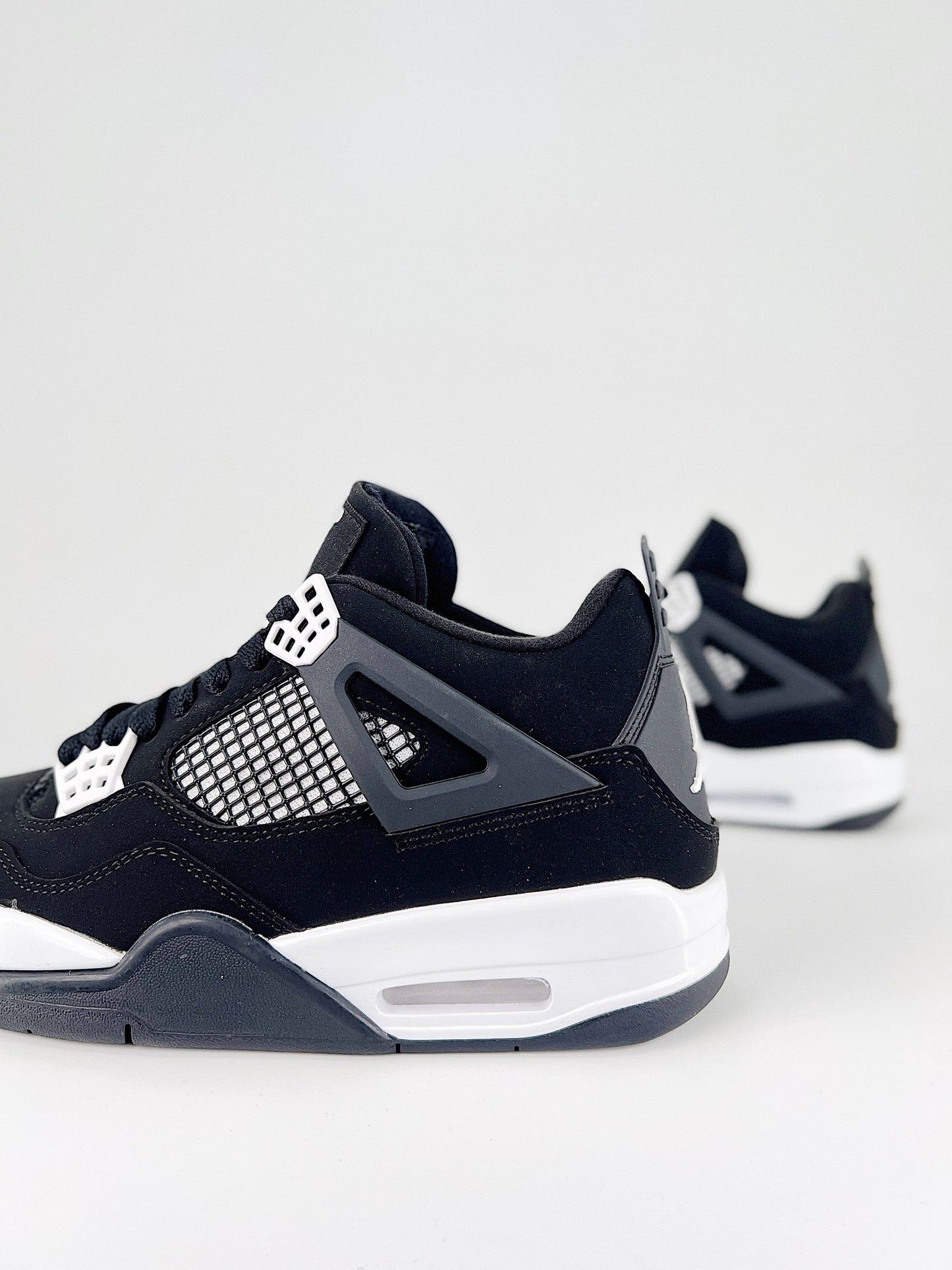 Nike Air Jordan 4 Retro Biały Grzmot