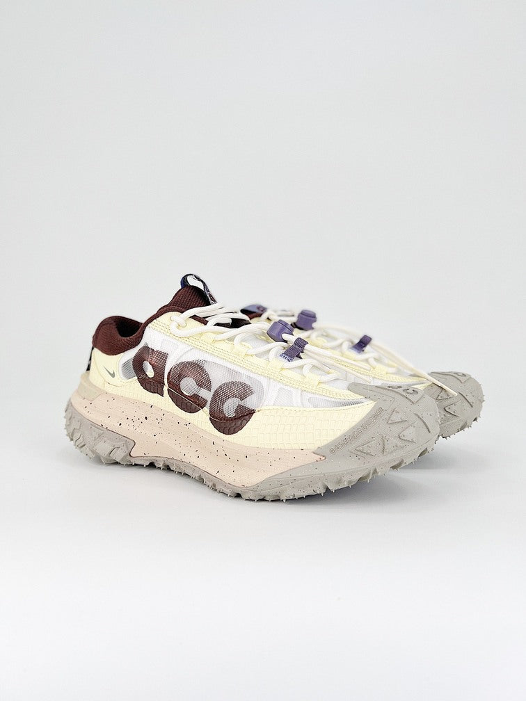 ﻿Nike ACG Mountain Fly 2 Brown