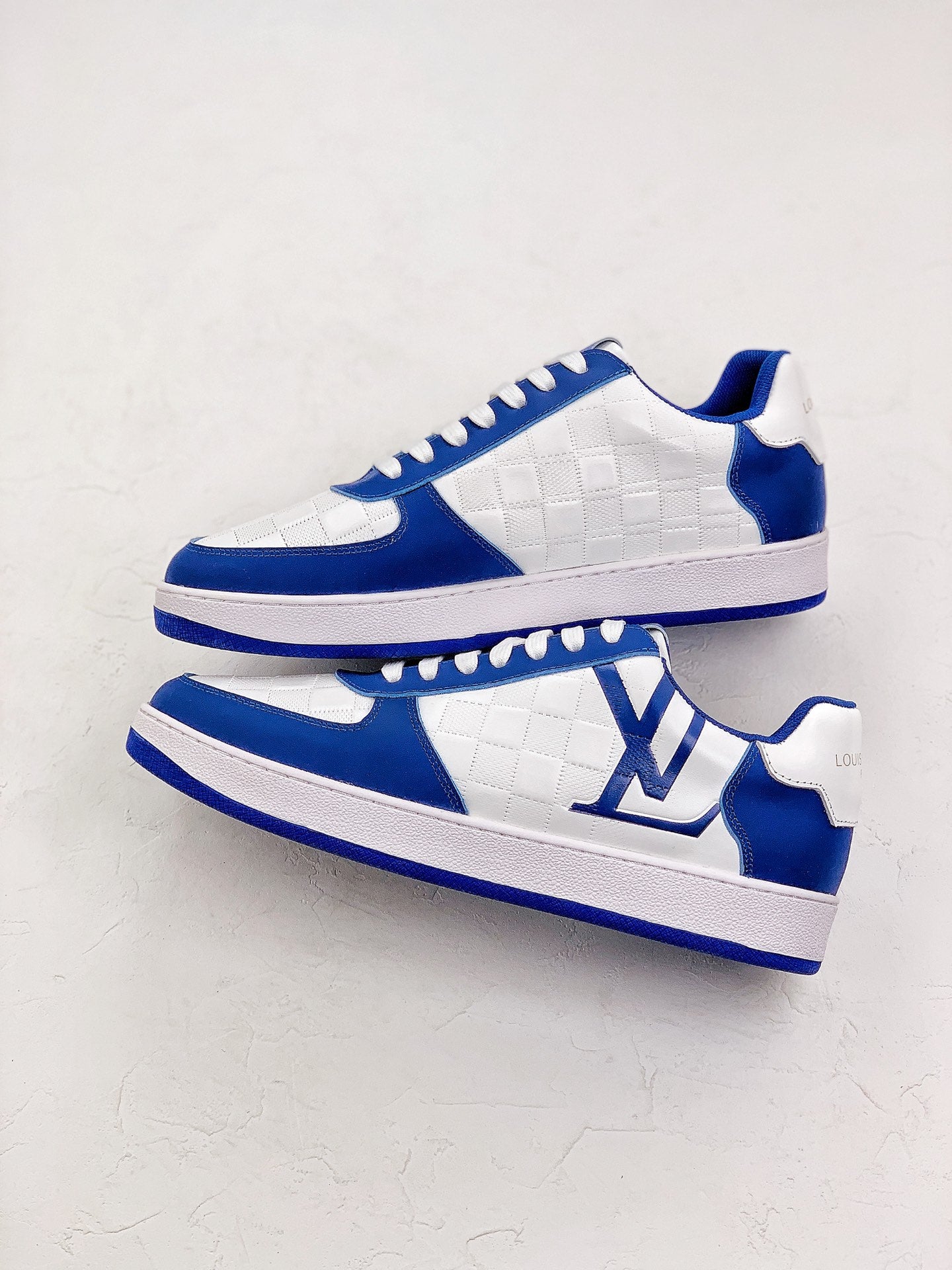 LOUIS VUITTON Tennis Blue