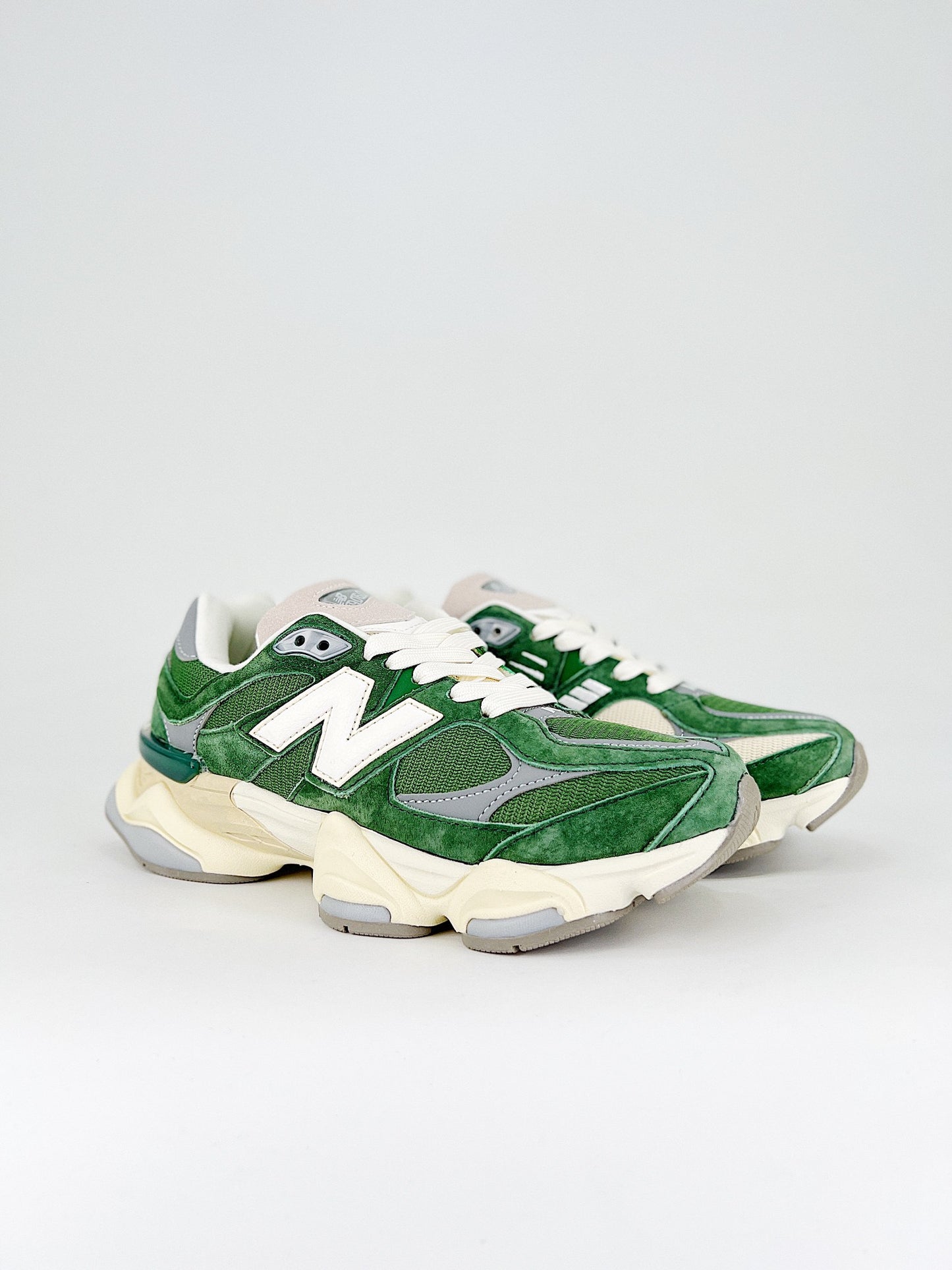 New Balance 9060 Nori Green Beige