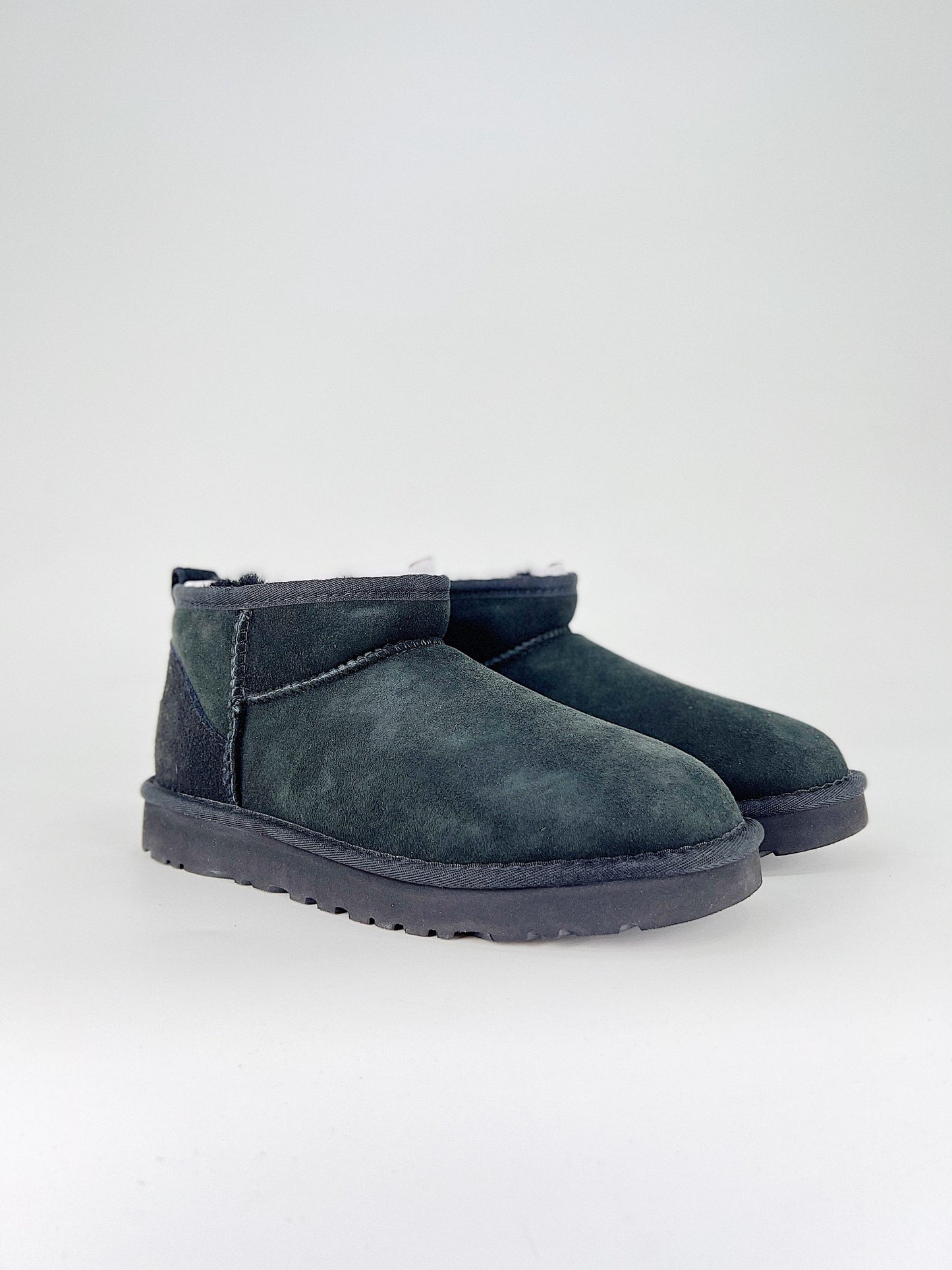 UGG Classic Black