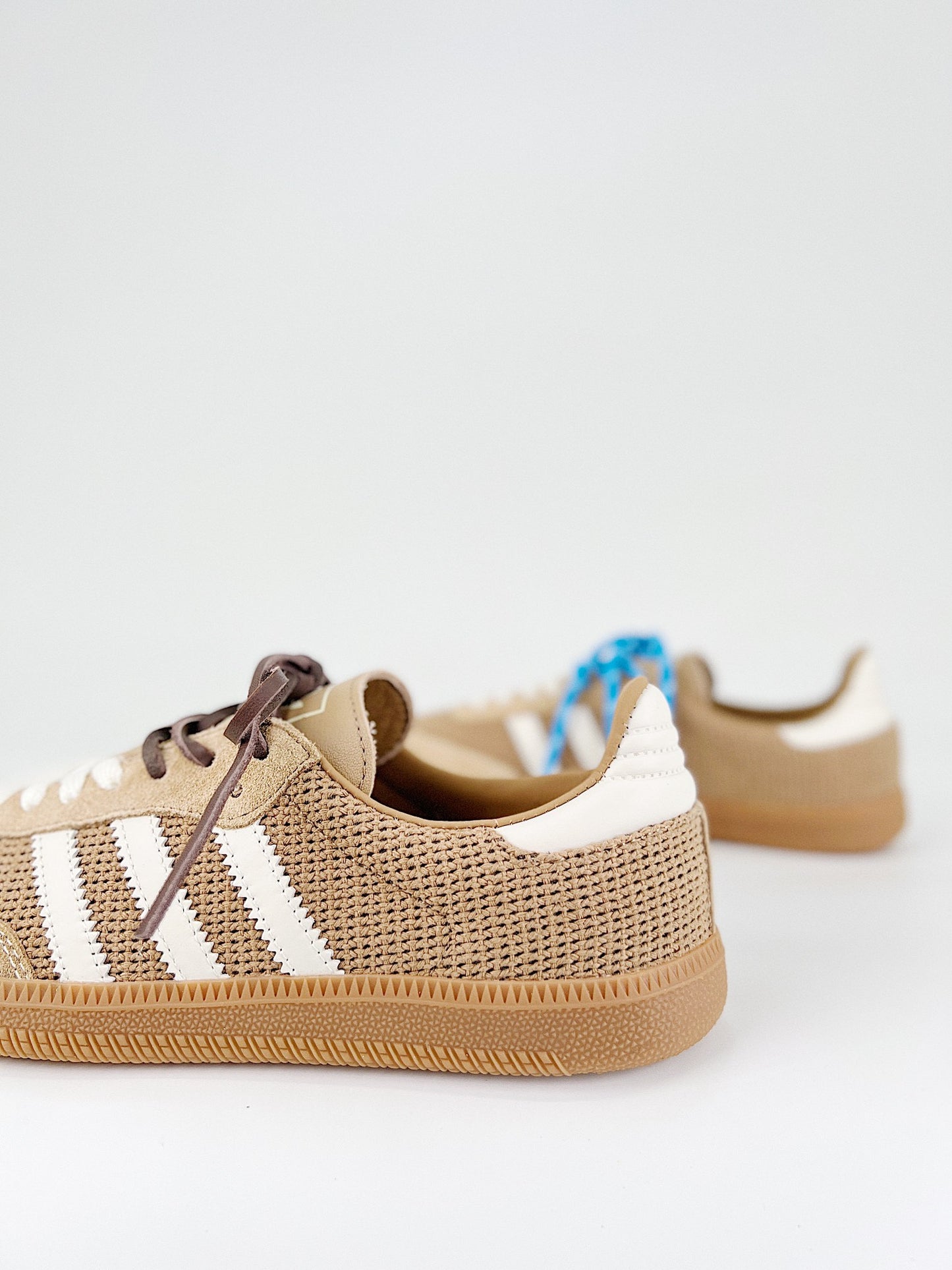 ﻿Adidas Originals Samba Beige