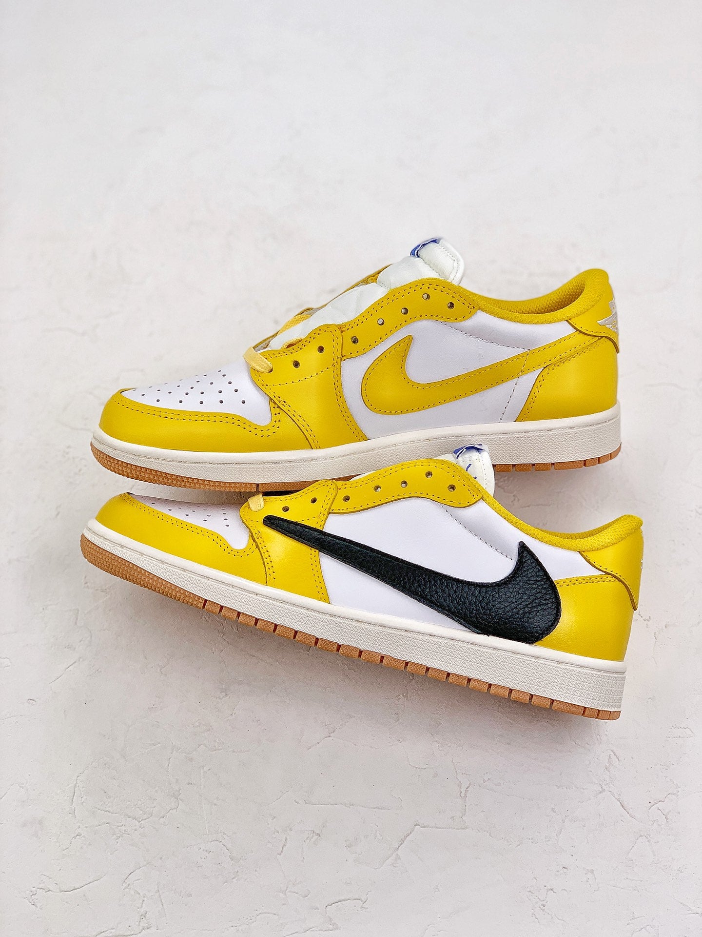 Nike Air Jordan 1 Retro Low Travis Scott Canary Yellow