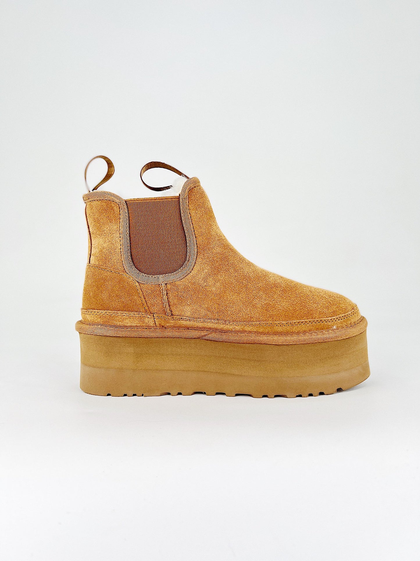 UGG Neumel Chelsea Platform