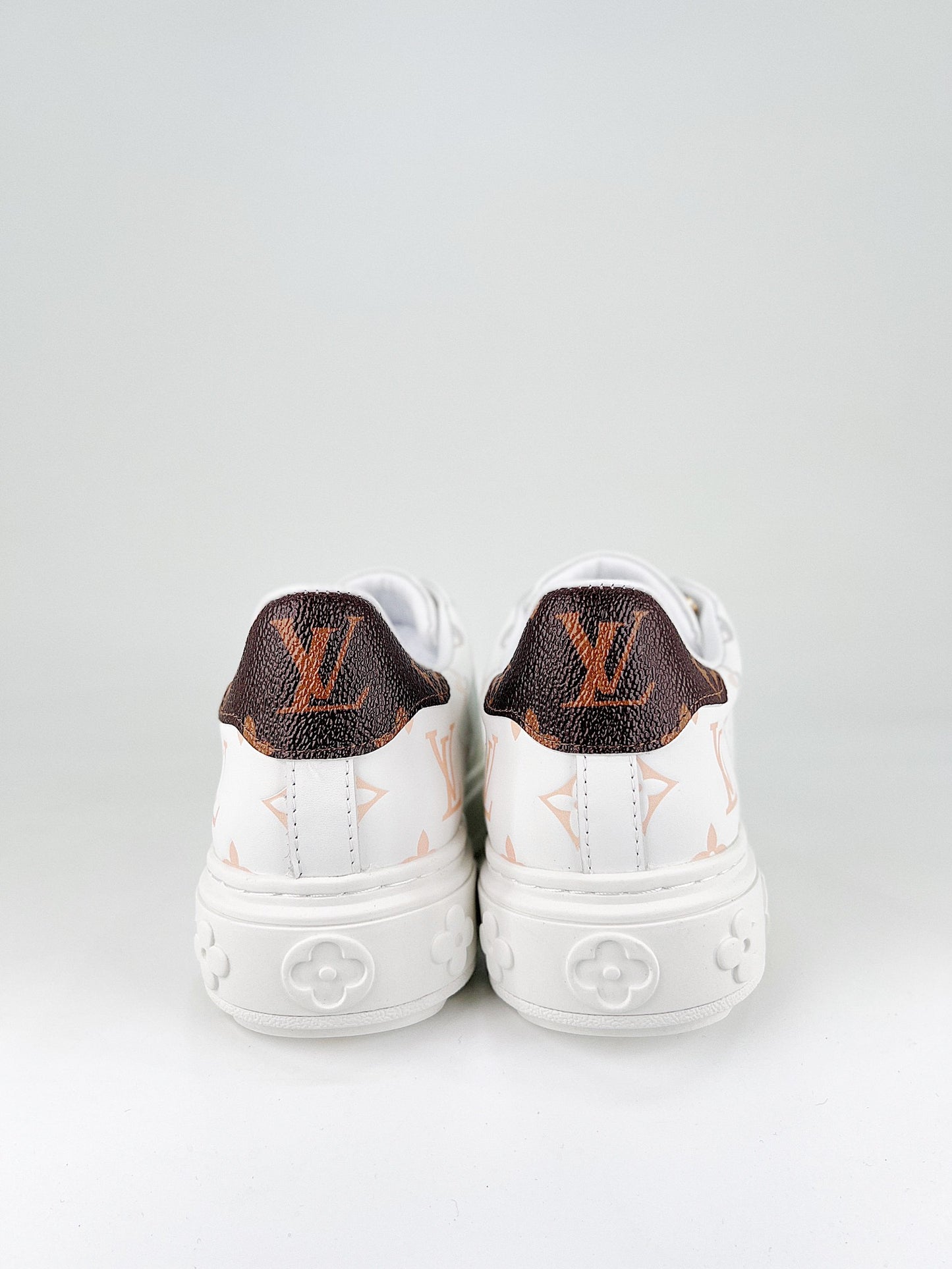 Louis Vuitton Time Out Low White LV