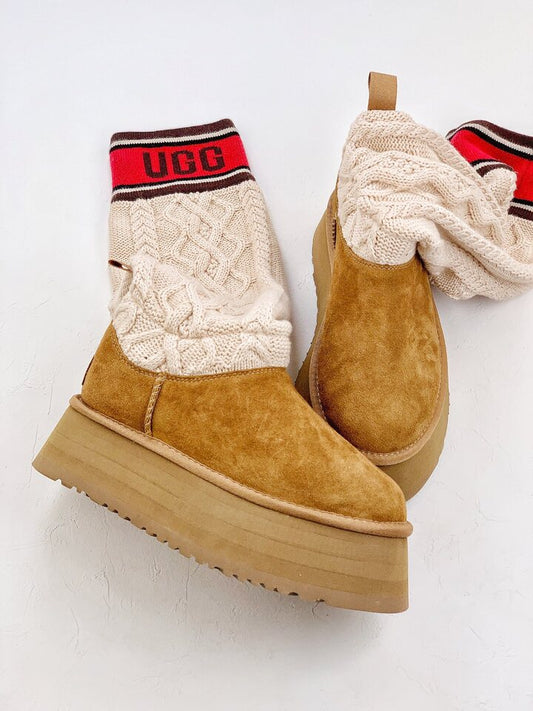 UGG Sweater Chestnut