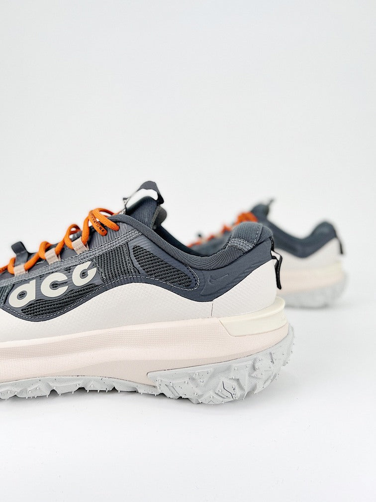 Nike ACG Mountain Fly 2 White