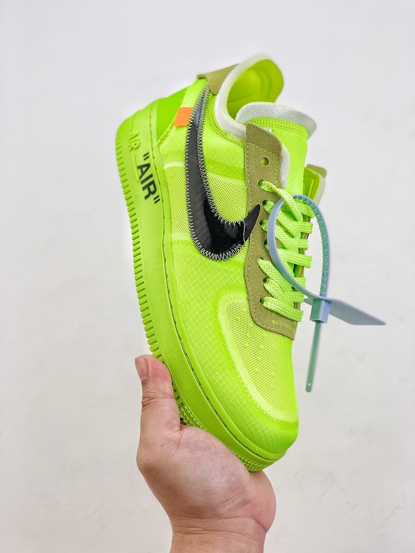 Nike Air Force 1 Low Off-White Volt