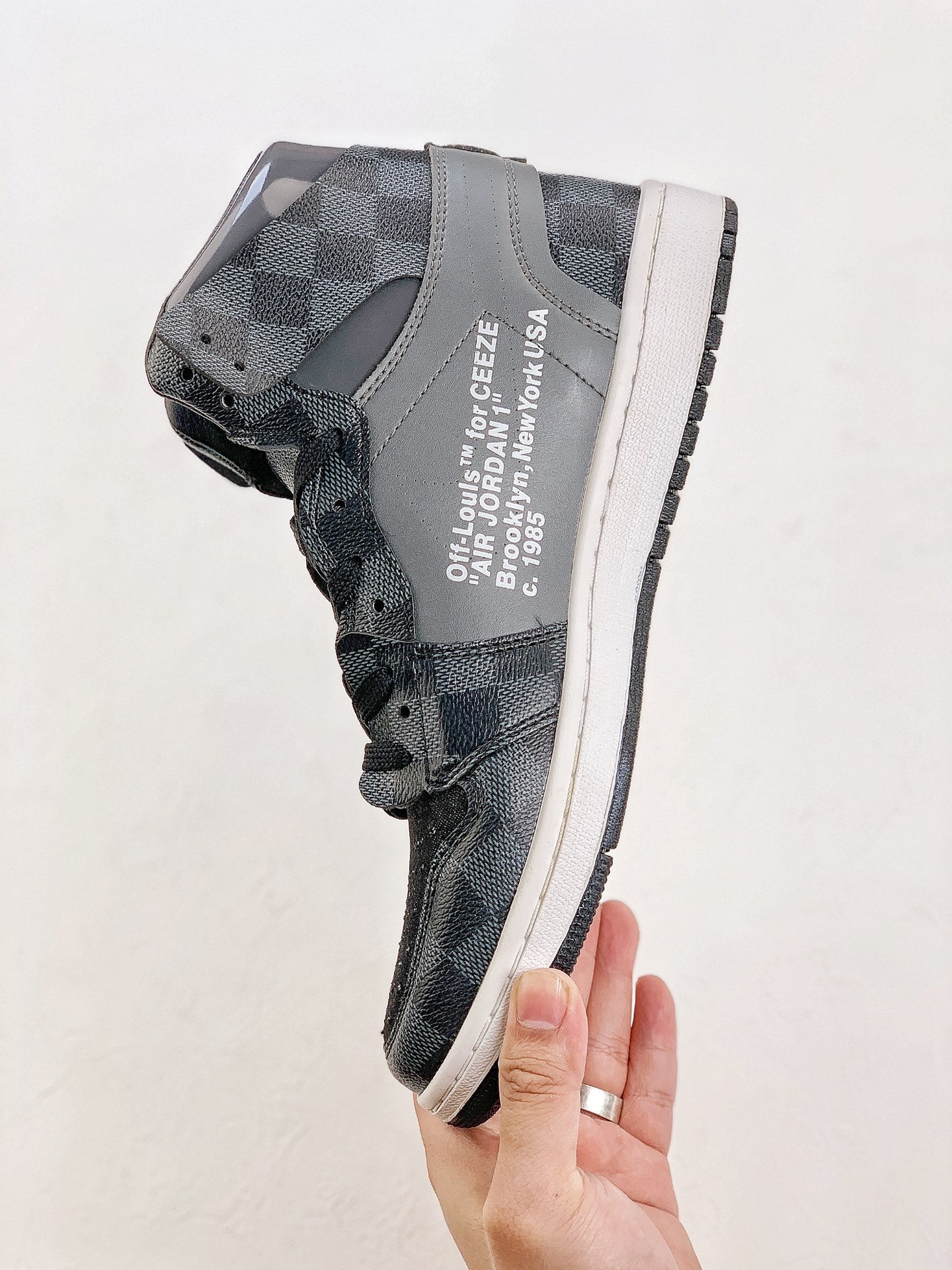 Nike Air Jordan 1 OFF-White x LV Gray