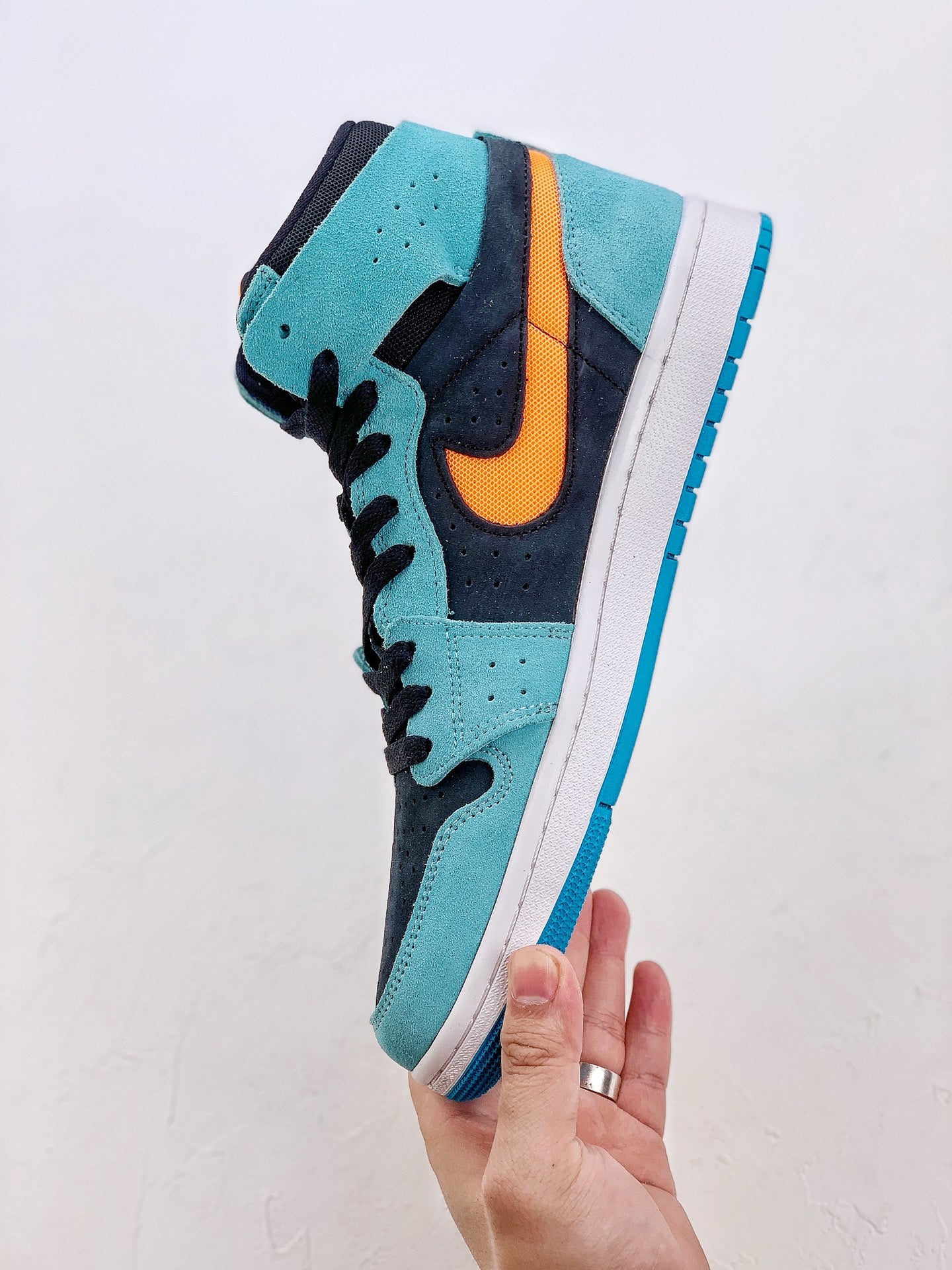 Nike Air Jordan 1 Zoom Air CMFT 2 Bleached Aqua