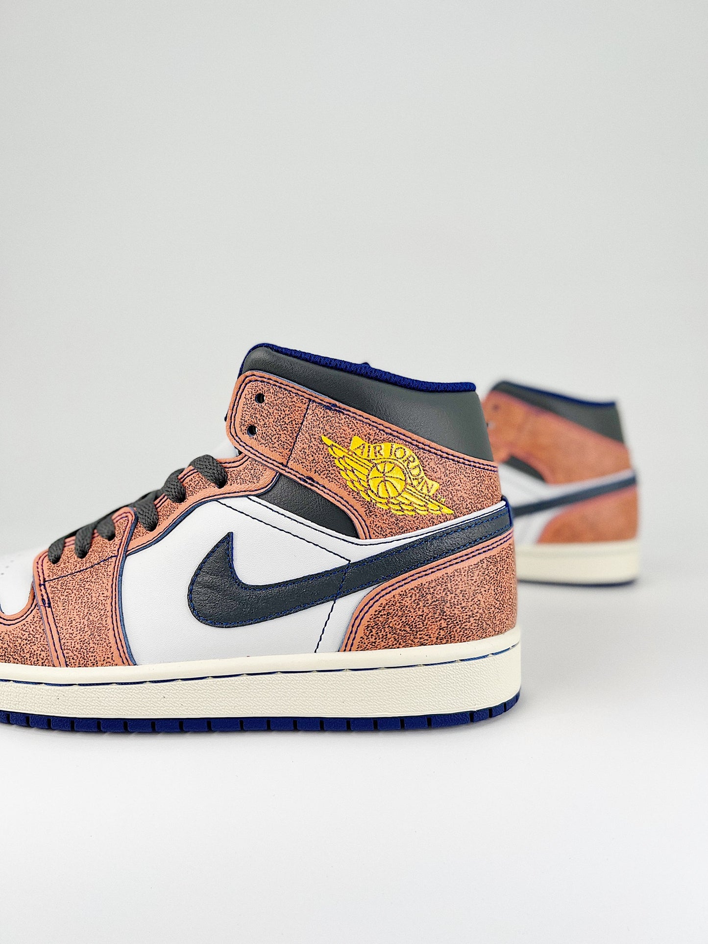 Nike Air Jordan 1 Mid SE Flight Vintage