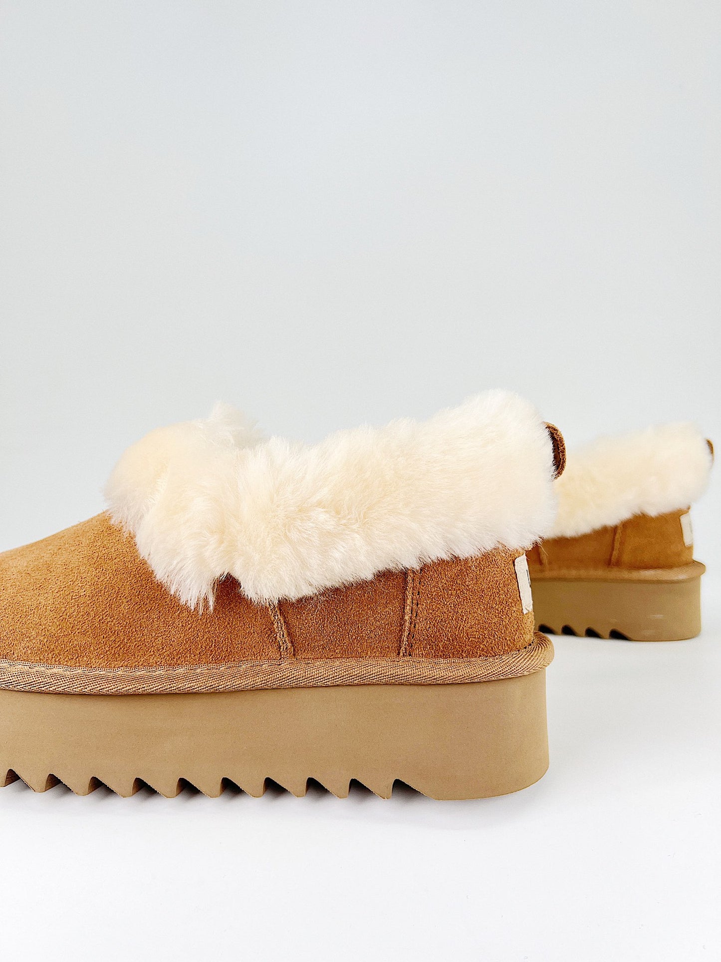 UGG Slipper Chestnut