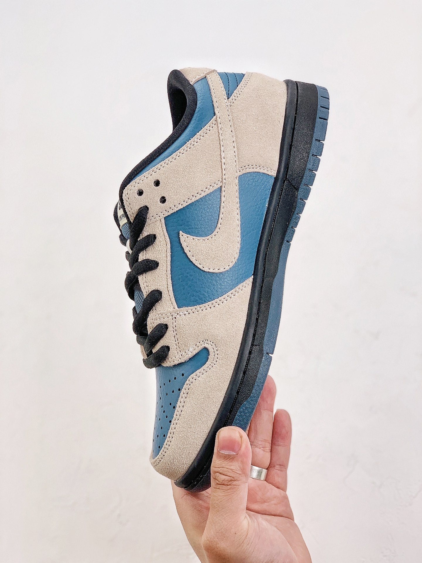 ﻿Nike Dunk SB Low Pro Thunderstorm