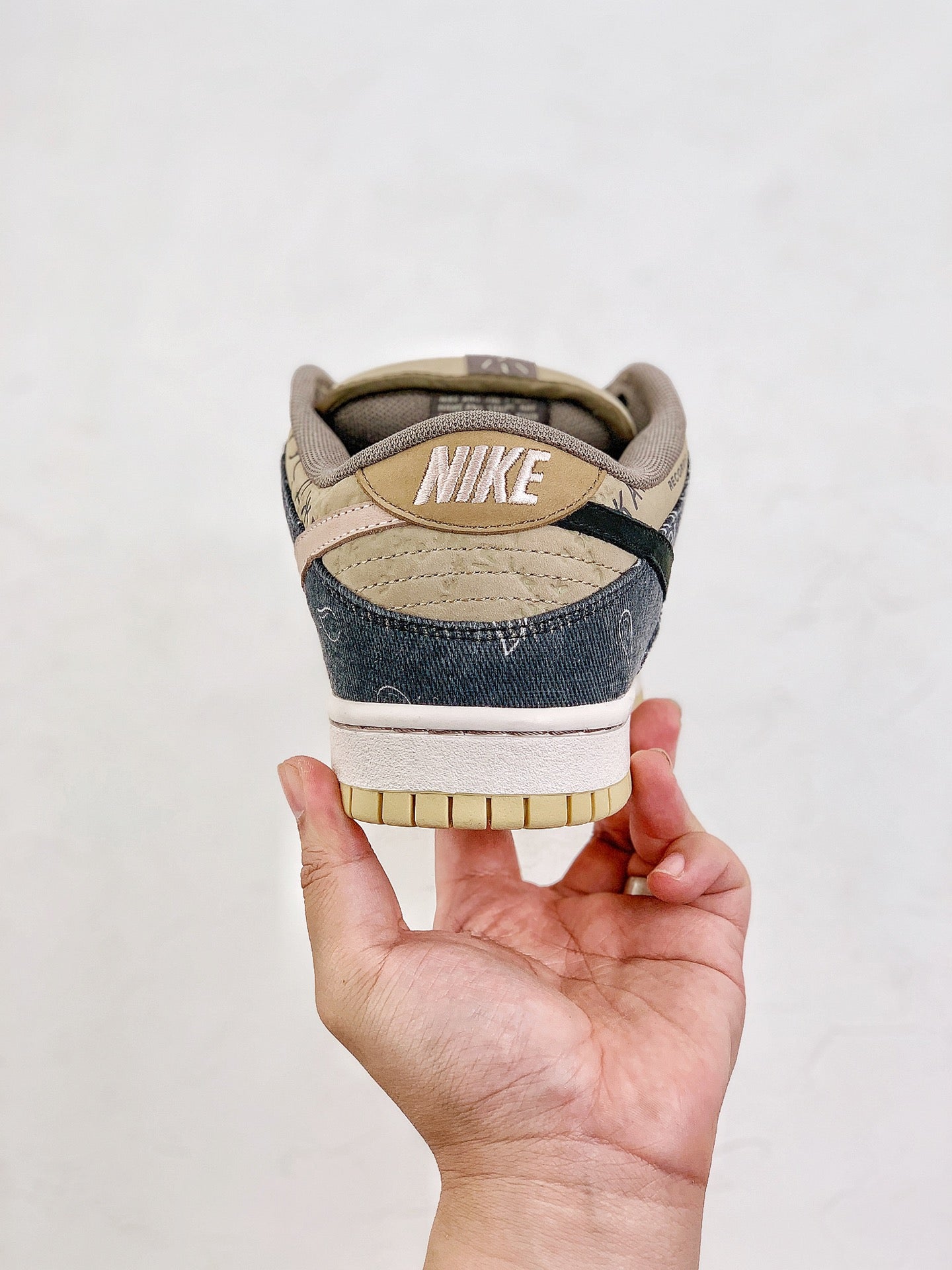 Nike SB Dunk Low Travis Scott