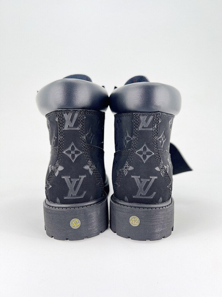 LOUIS VUITTON x Timberland 6 Black