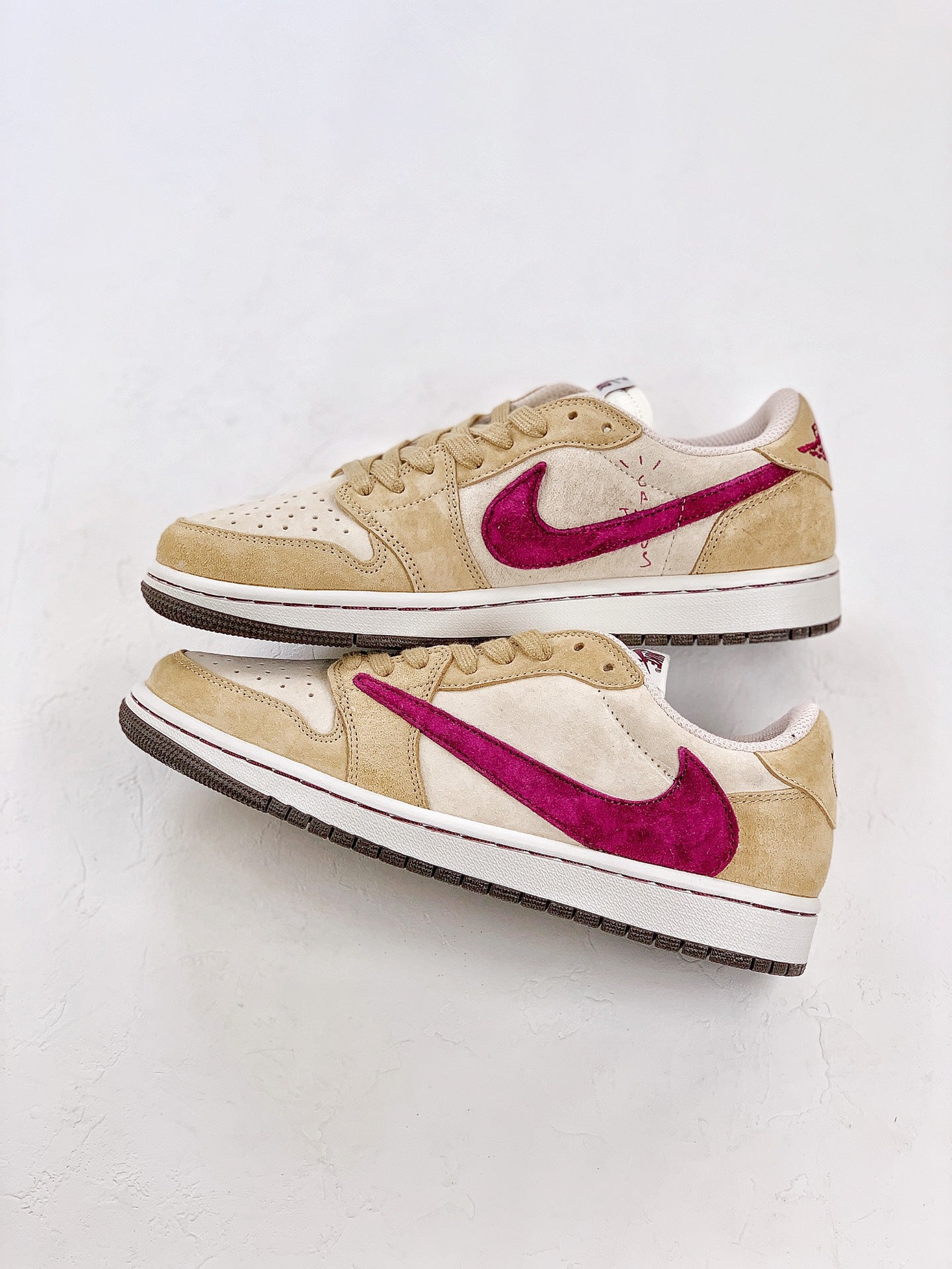 Nike Air Jordan 1 Low OG SP Travis Scott Star Pink