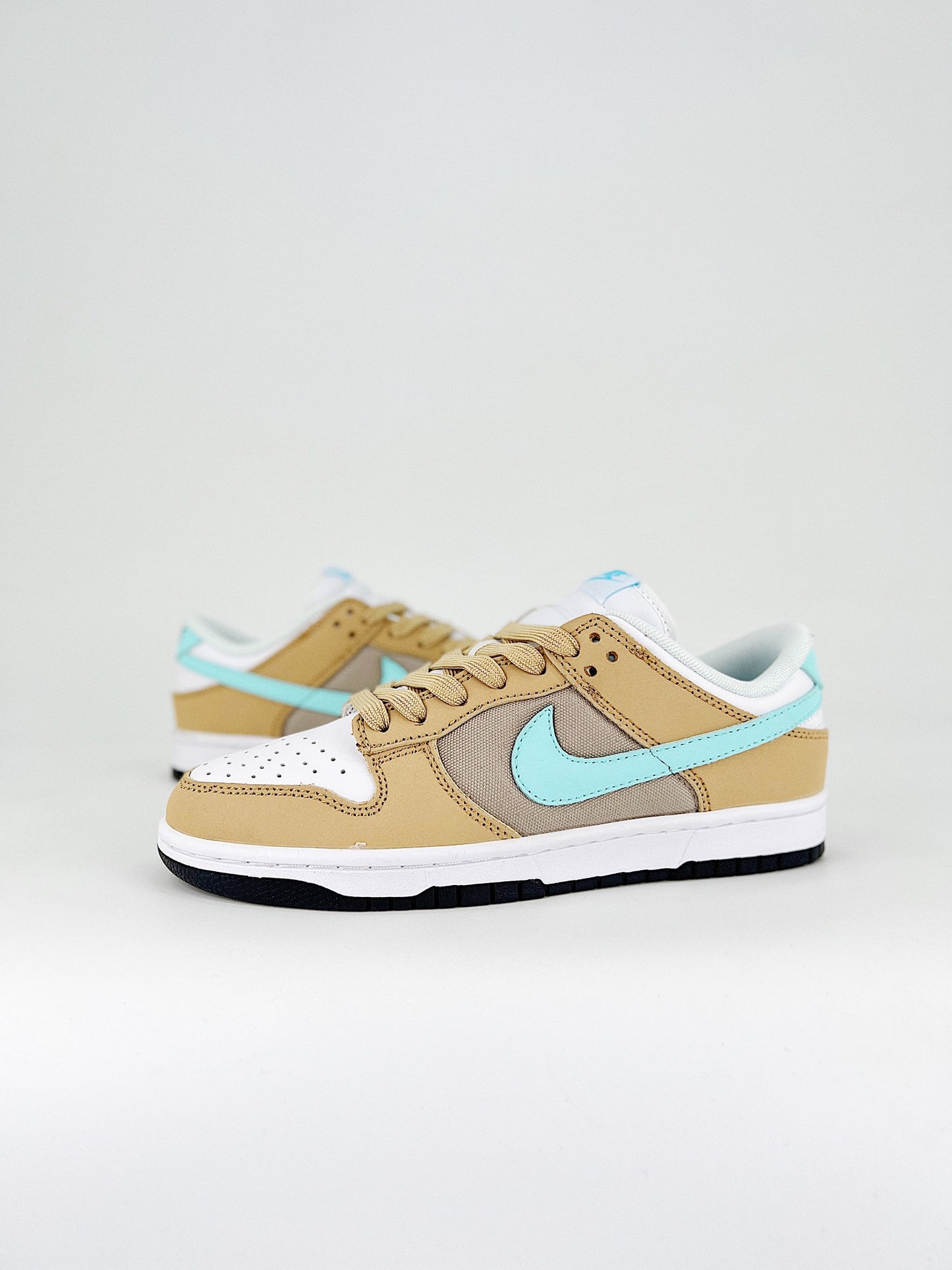 ﻿Nike Dunk SB Low Big MS