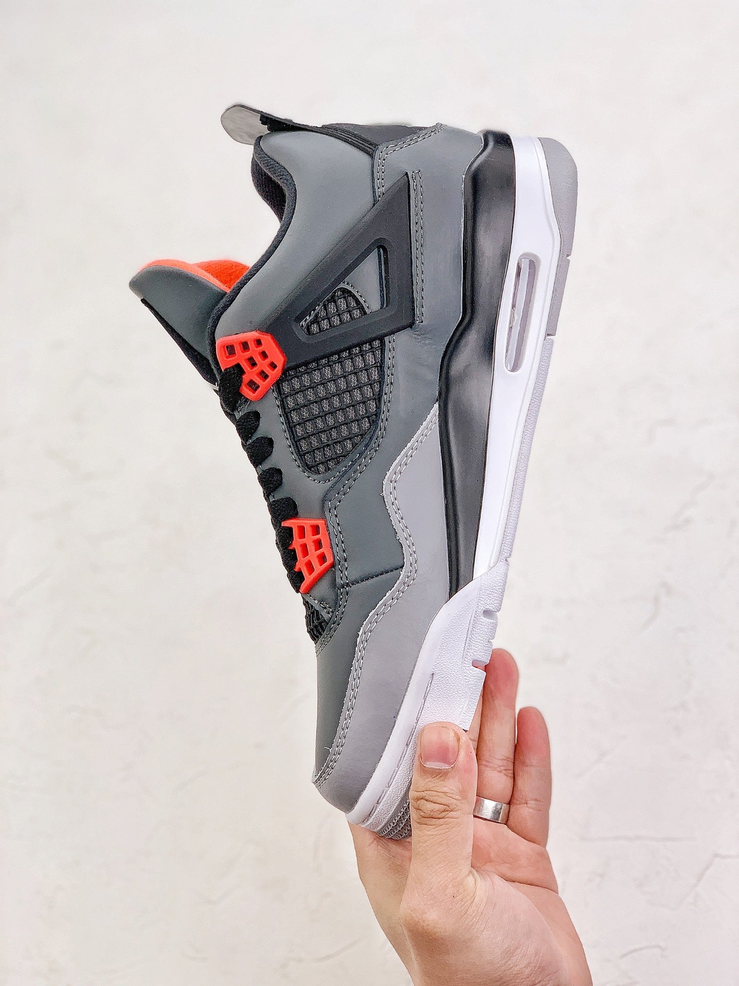 Nike Air Jordan 4 Retro Infrared