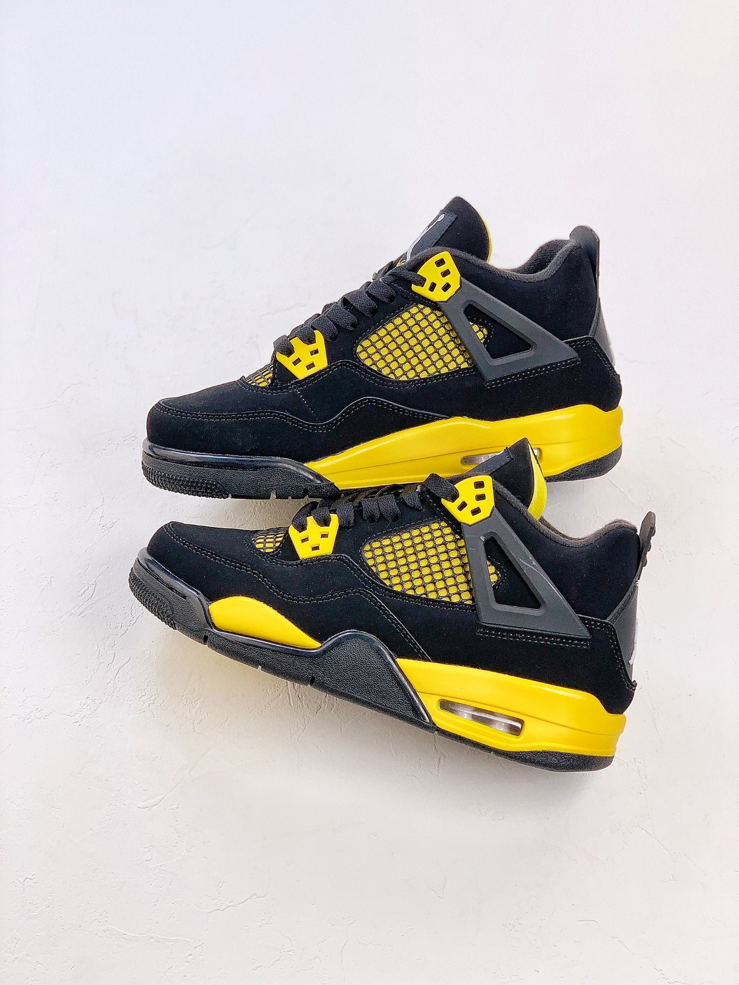 Nike Air Jordan 4 Retro Thunder