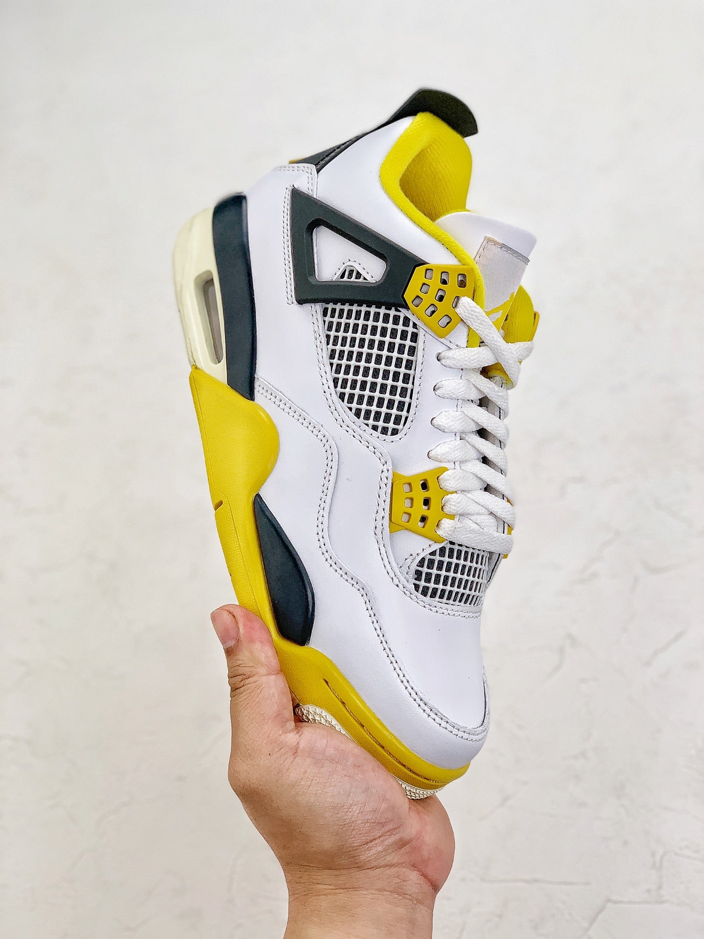 Nike Air Jordan 4 Retro Vivid Sulfur