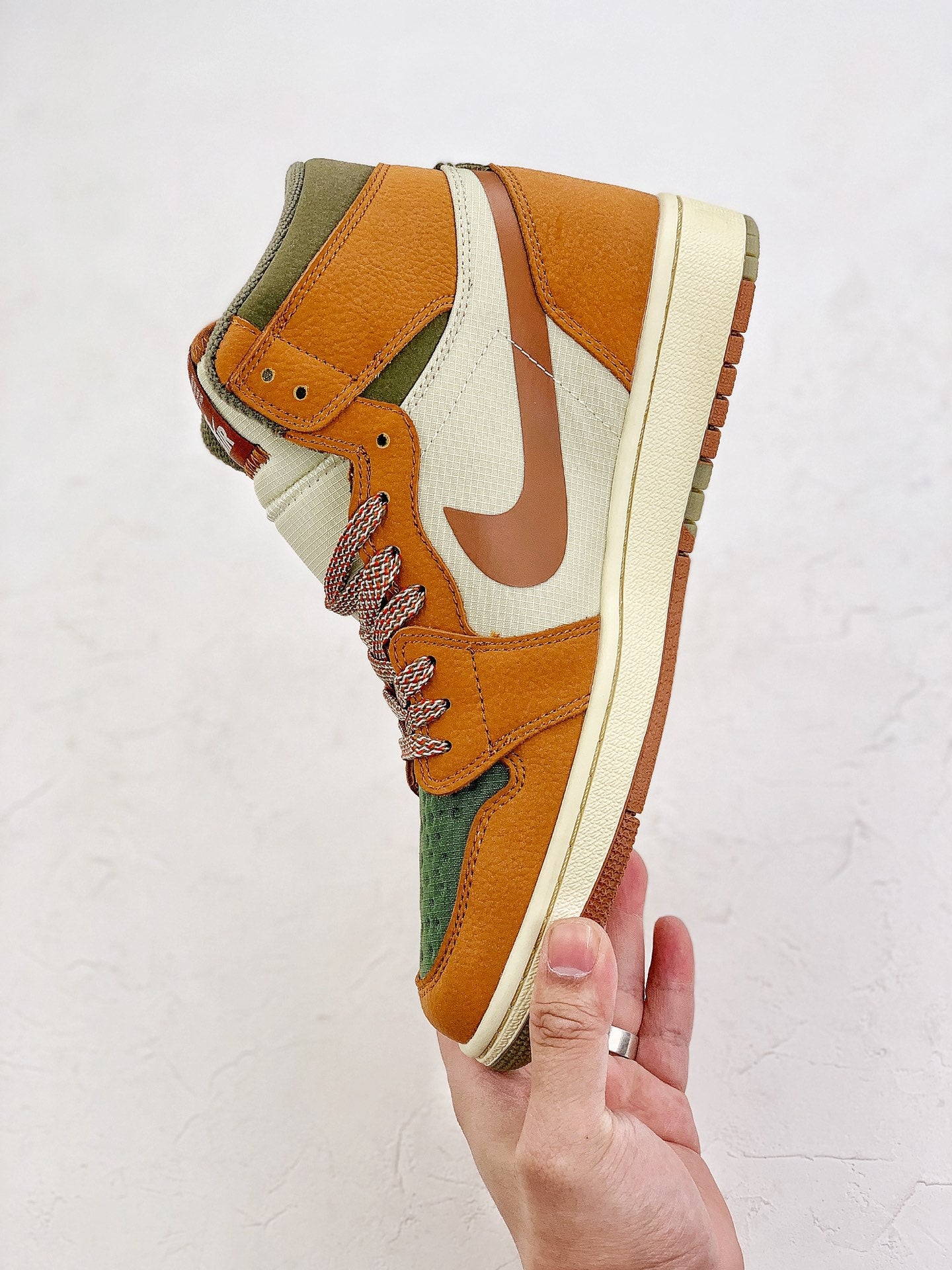 Nike Air Jordan 1 Element Gore-Tex Tan Oliva