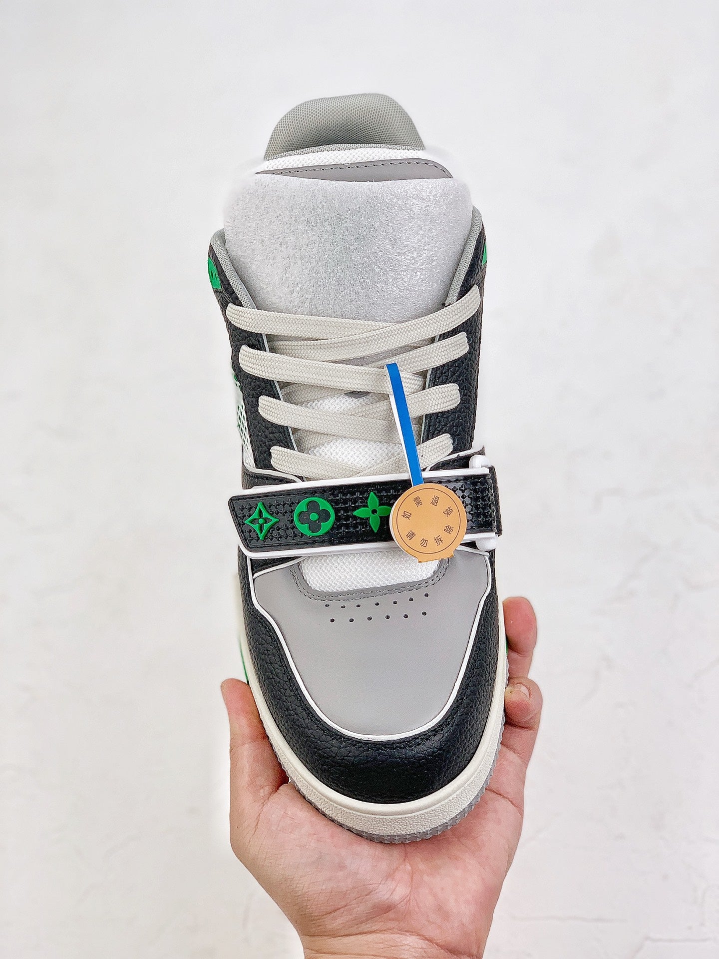 LOUIS VUITTON Trainer White Green