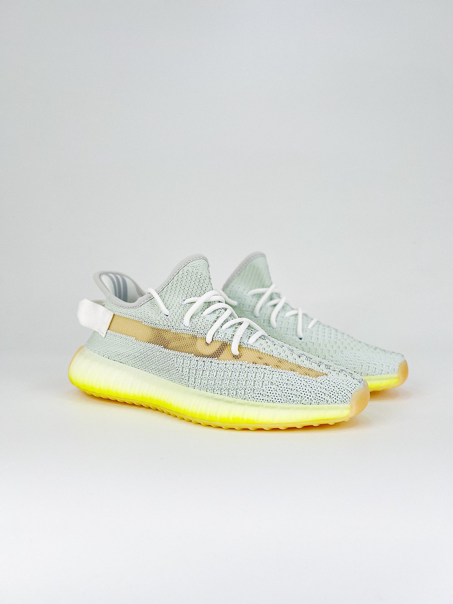 Adidas Yeezy Boost 350 V2 Hyperspace