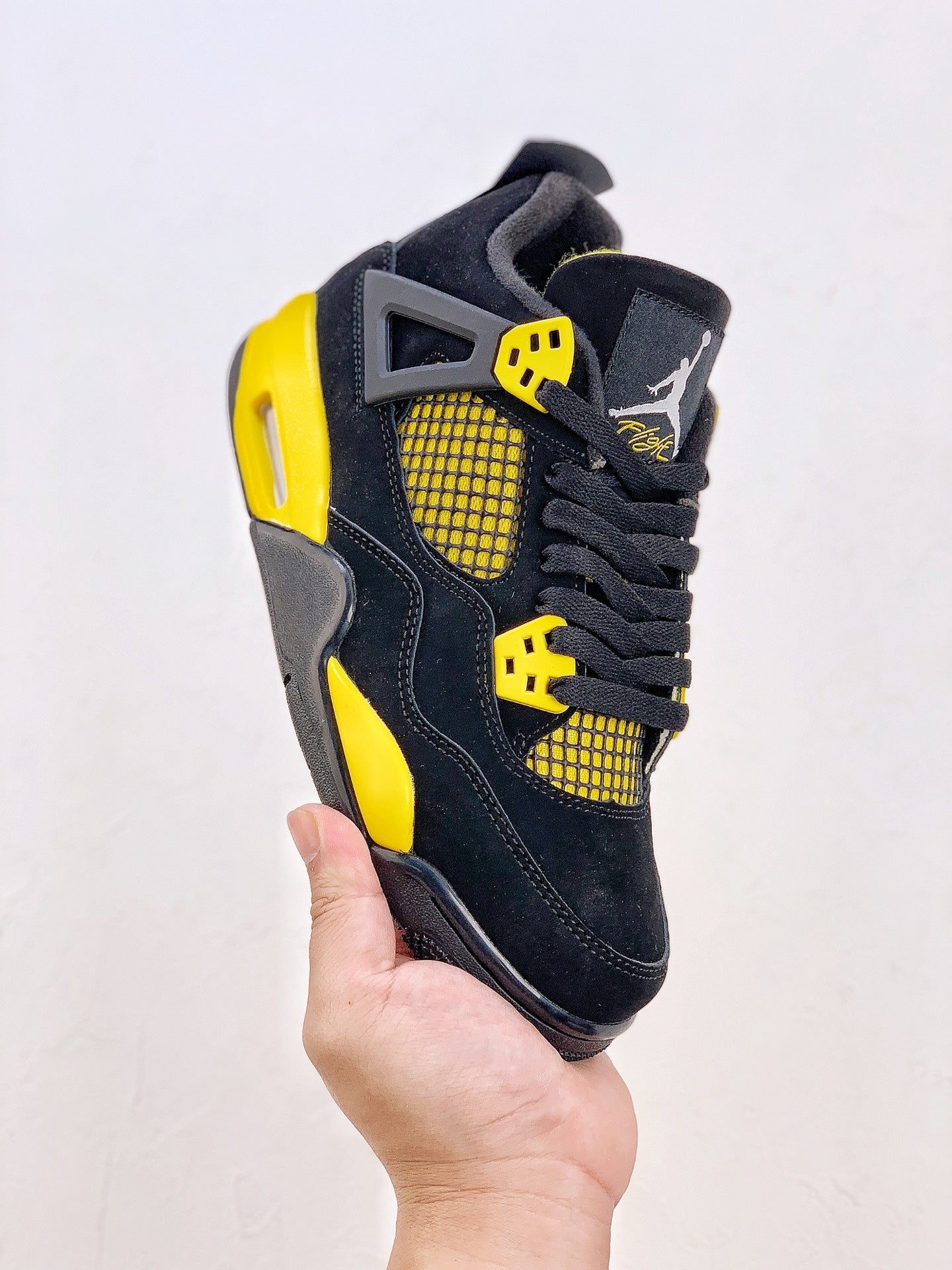 Nike Air Jordan 4 Retro Thunder