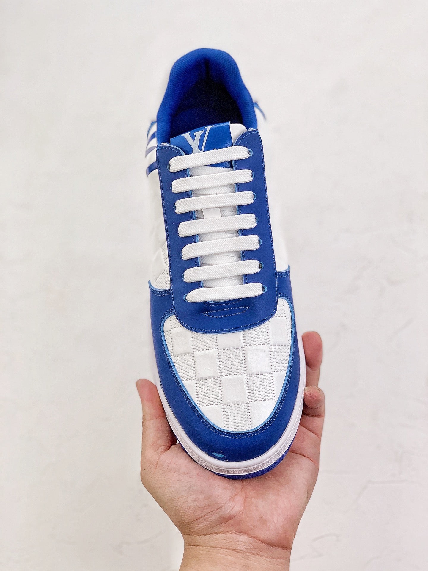 LOUIS VUITTON Tennis Blue